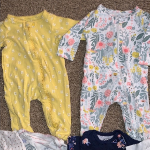 Baby girl bundle - Picture 4 of 4